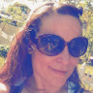 Meet your Posher, Elissa